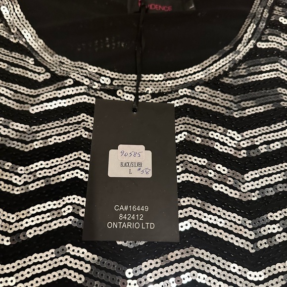 Evidence  sparkly black and silver sequinned top, short sleeve SZ L NWT - Picture 5 of 6